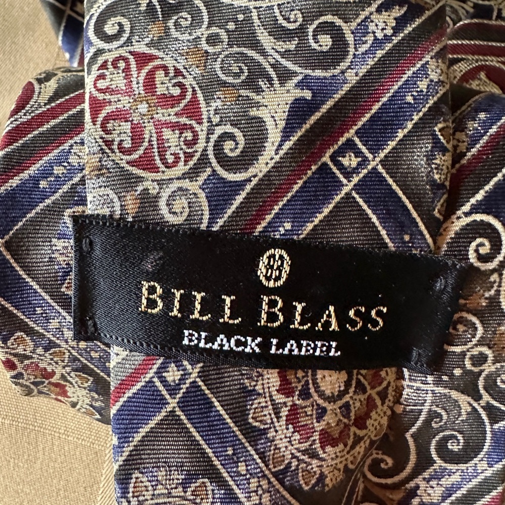 100% Silk Bill Blass Elegant Multicolor Patterned Men's Tie‎ - Picture 4 of 6